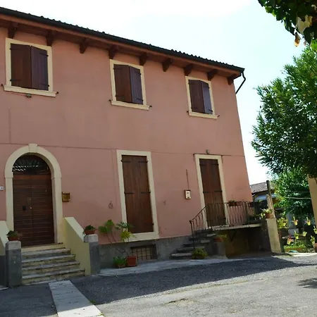 Veronauptoyou Apartment