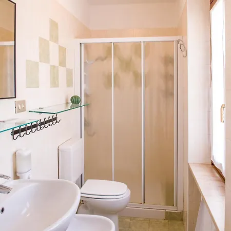 Veronauptoyou * Verona